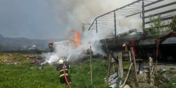 Incendiu la un autotren pe DN 6, între Armeniș și Teregova